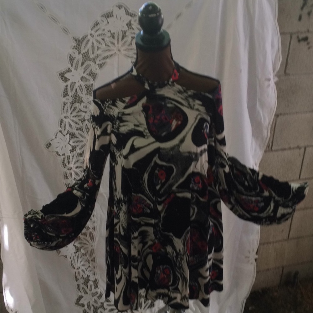 Groovy Dress Chocker Neck